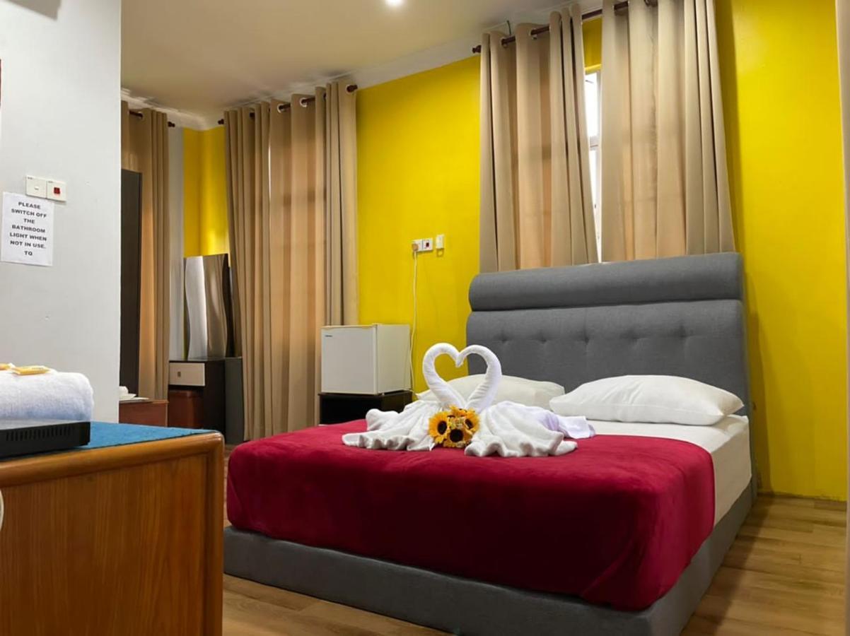 Samudera Hotel Kampung Kuala Besut Extérieur photo