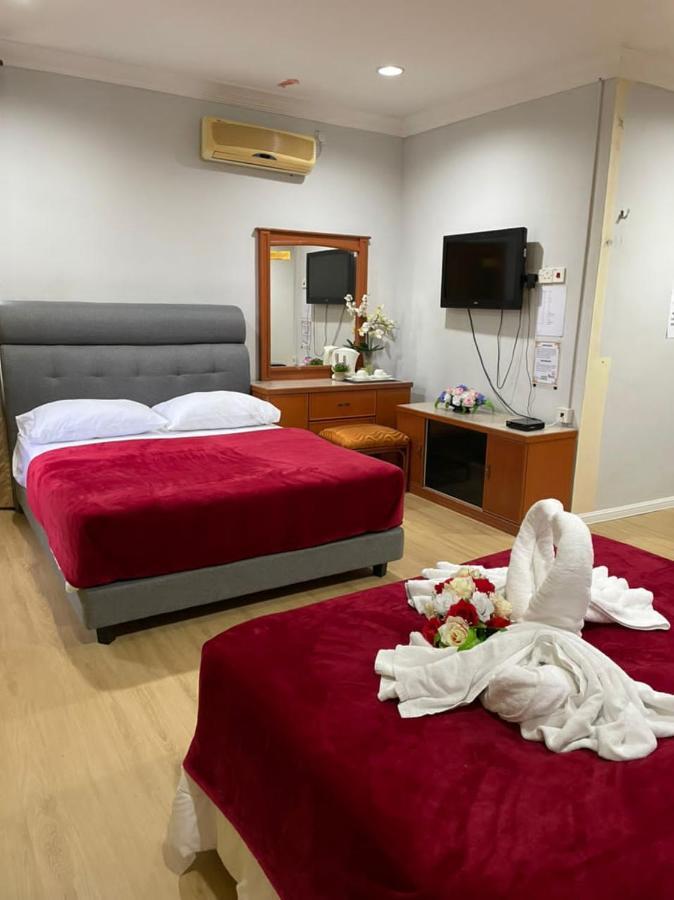 Samudera Hotel Kampung Kuala Besut Extérieur photo