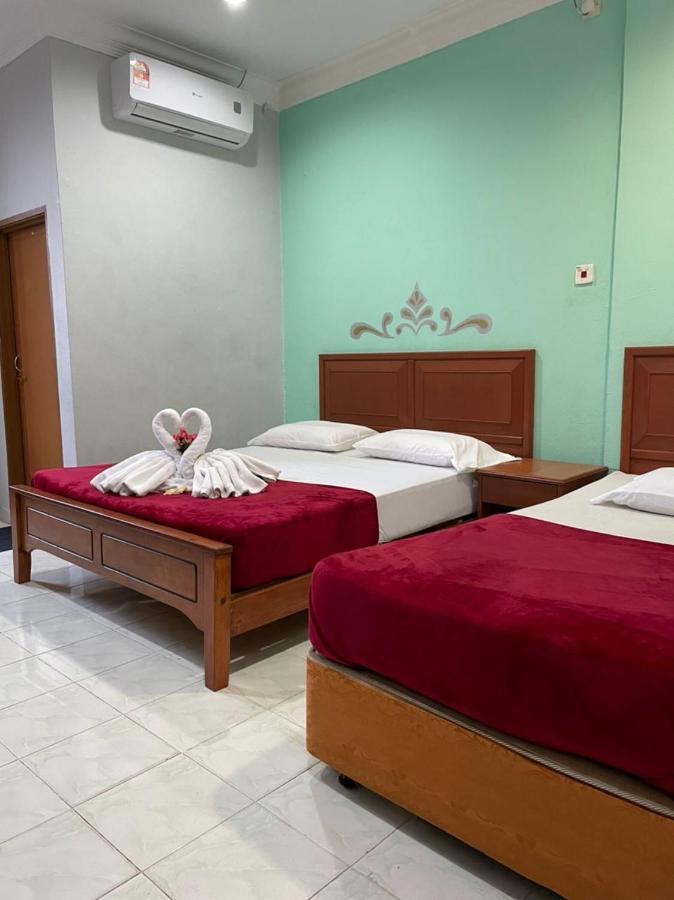 Samudera Hotel Kampung Kuala Besut Extérieur photo