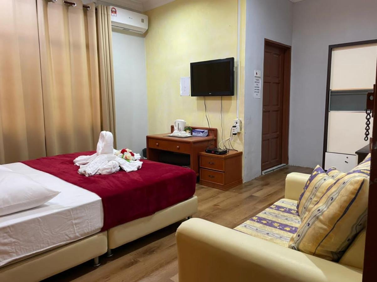Samudera Hotel Kampung Kuala Besut Extérieur photo