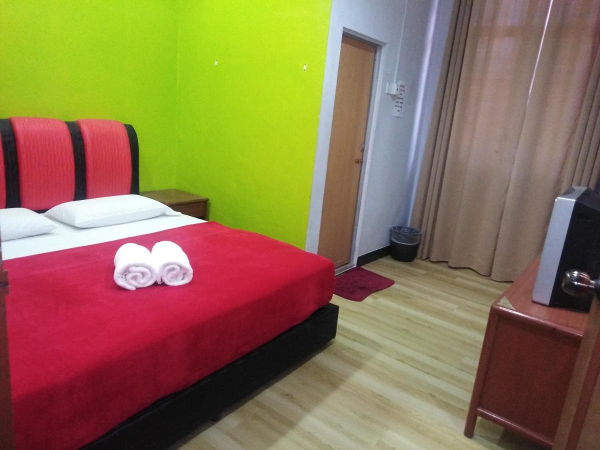Samudera Hotel Kampung Kuala Besut Extérieur photo